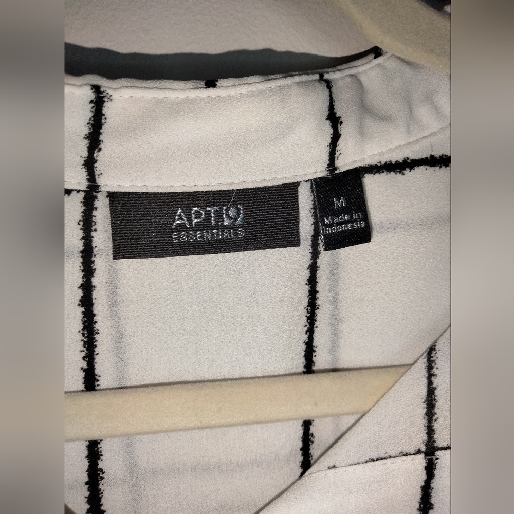 Apt. 9 (Size M) Black & White Grid Pattern Button… - image 3